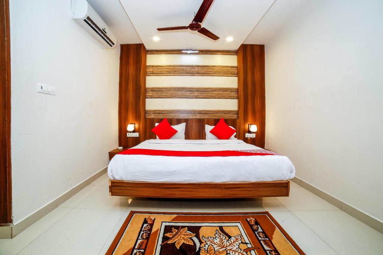Oyo 35769 Hotel Rishabh Jhānsi Extérieur photo