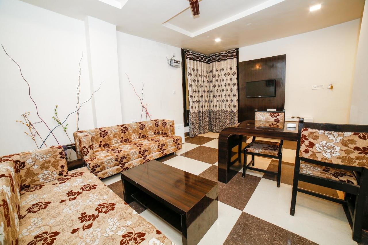 Oyo 35769 Hotel Rishabh Jhānsi Extérieur photo
