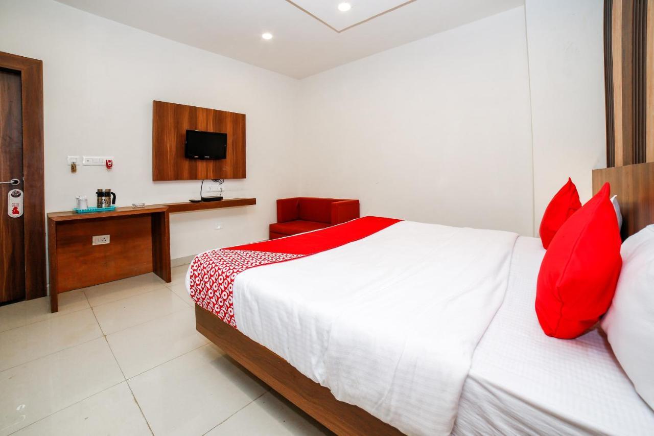 Oyo 35769 Hotel Rishabh Jhānsi Extérieur photo